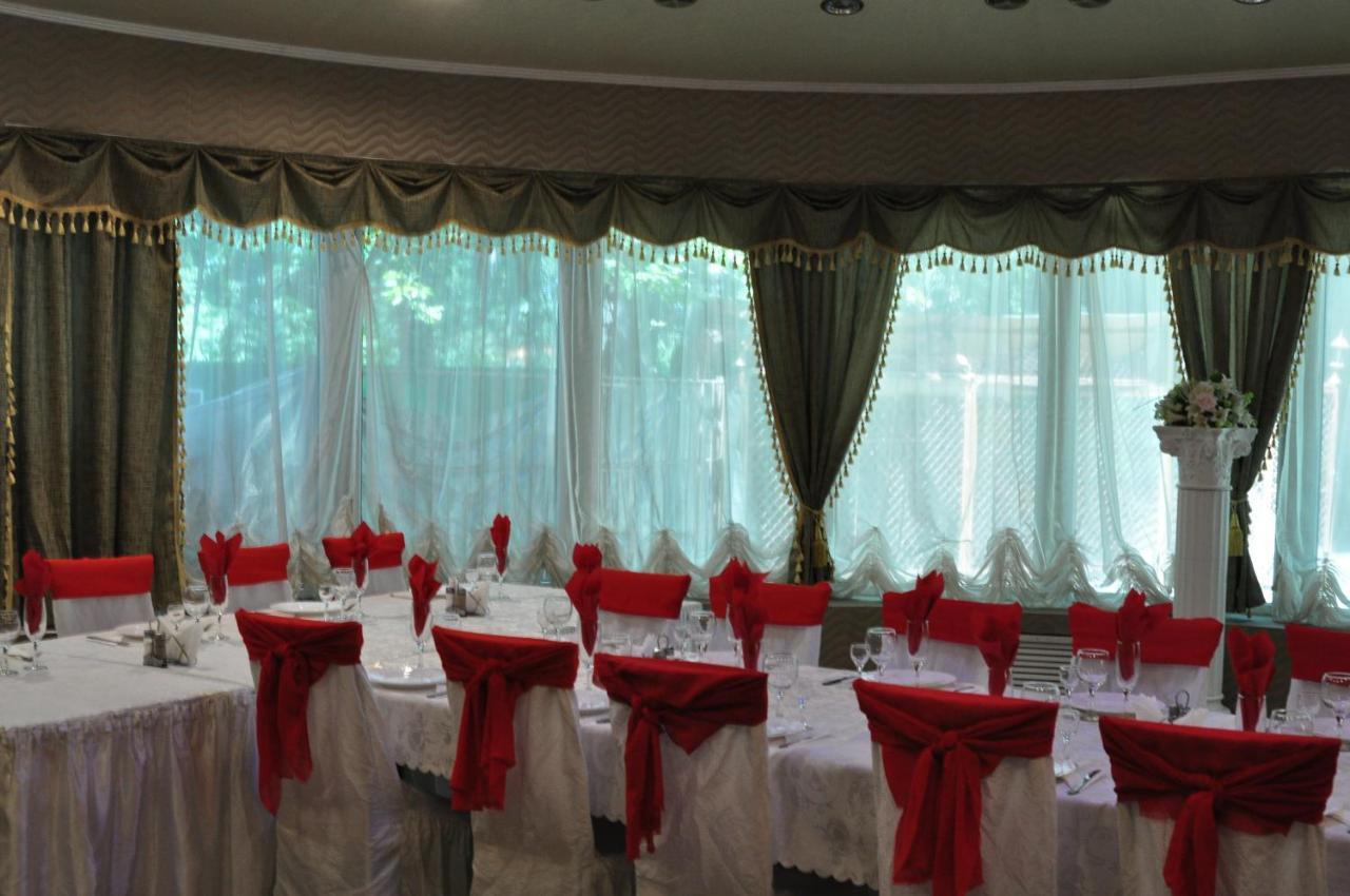 Hotel Dubrava โปลตาวา ภายนอก รูปภาพ