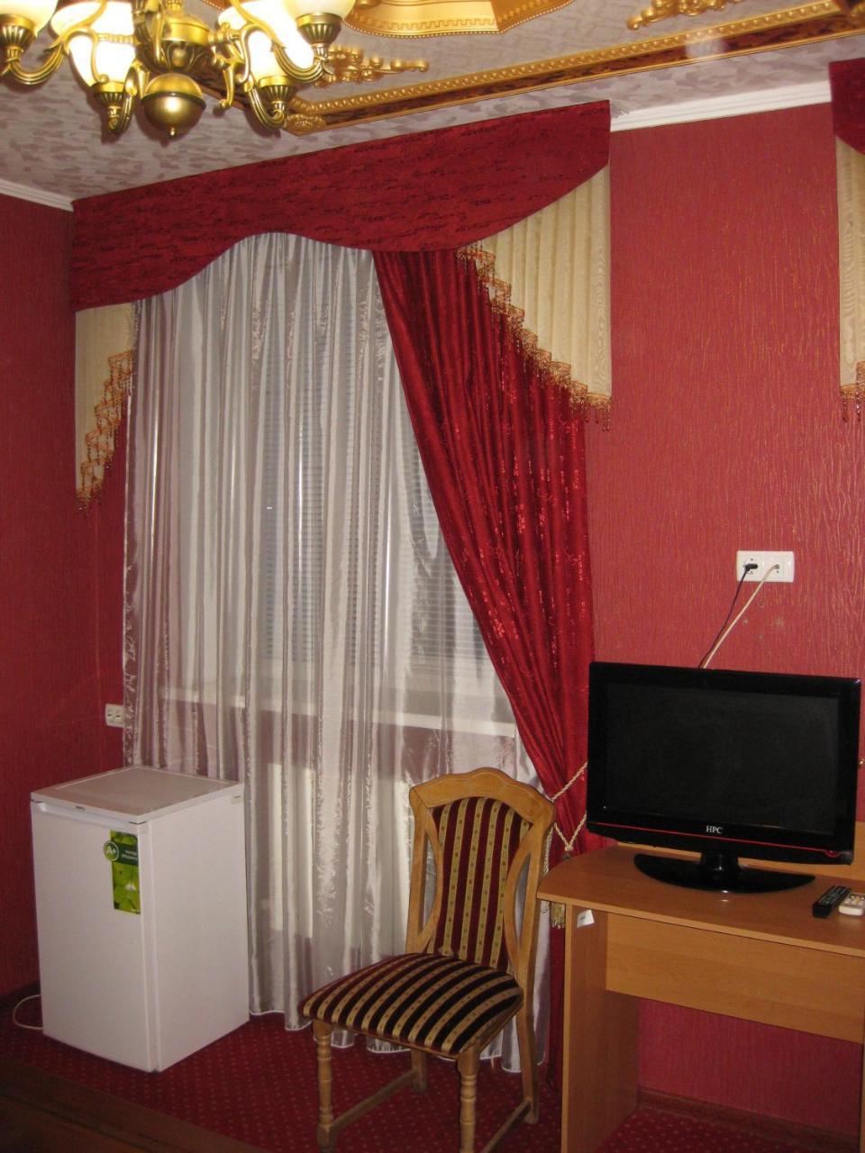 Hotel Dubrava โปลตาวา ภายนอก รูปภาพ