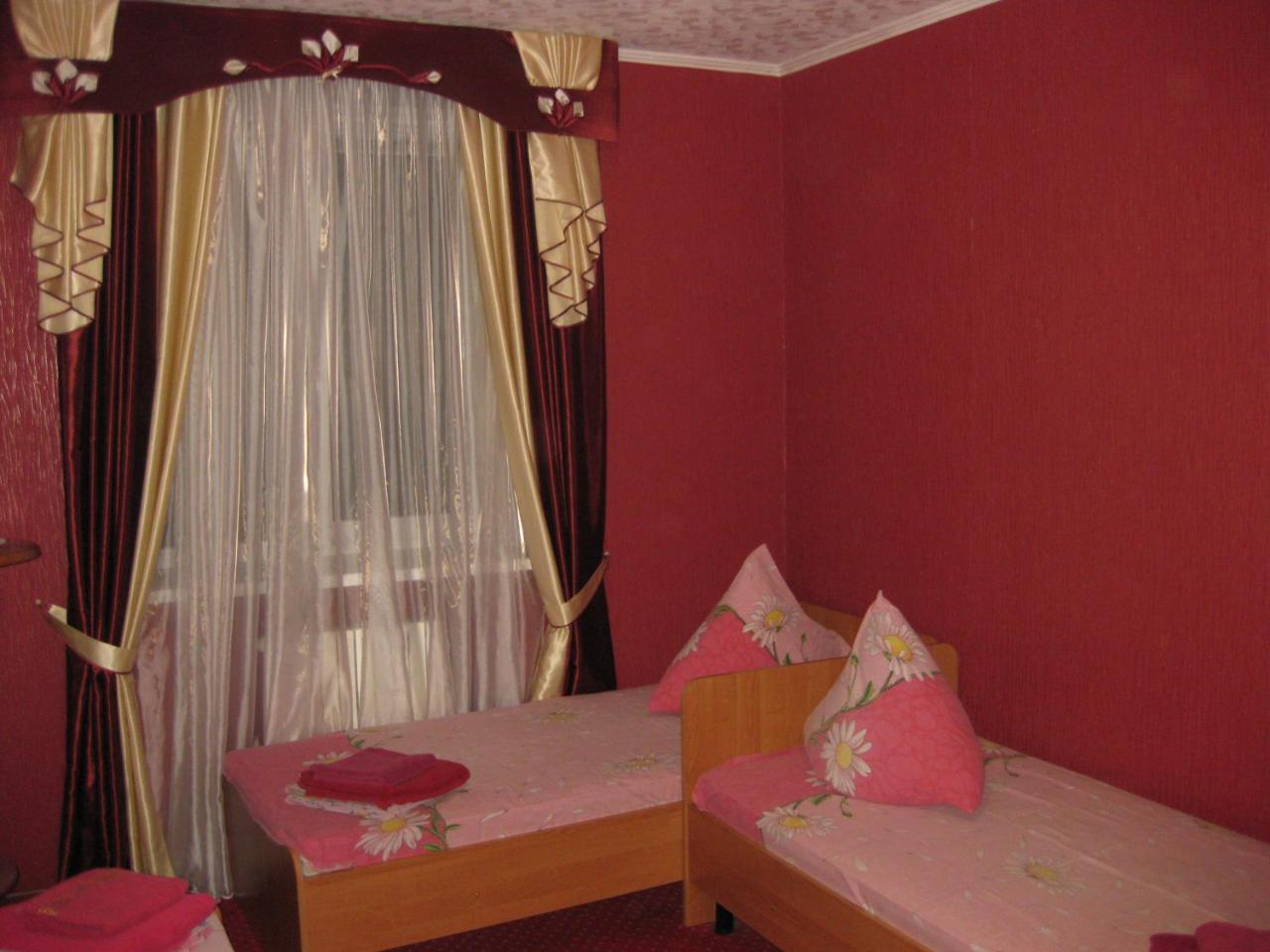 Hotel Dubrava โปลตาวา ภายนอก รูปภาพ